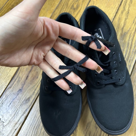 Vans Authentic Black Canvas Low Top Sneakers Women's Size 7 - Picture 8 of 8